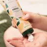 The Body Shop Balsam do ciała z mleczkiem migdałowym - Almond Milk Body Lotion (200 ml)